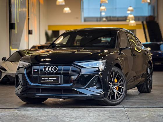 AUDI E-TRON ELÉTRICO SPORTBACK PERFORMANCE BLACK QUATTRO